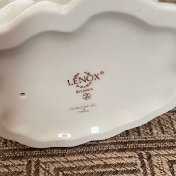 Lenox Santa Ringing Bell and Sack of Toys sculpture - Picture 10 of 10